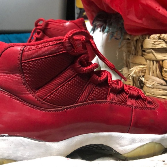Jordan 11 - Picture 6 of 7